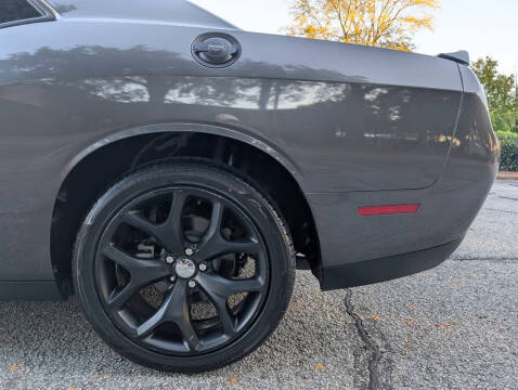 2022 Dodge Challenger SXT