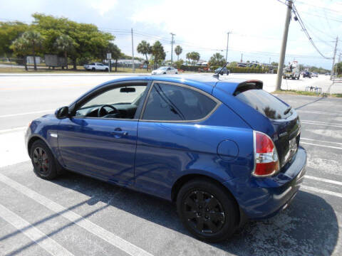 2010 Hyundai Accent Blue