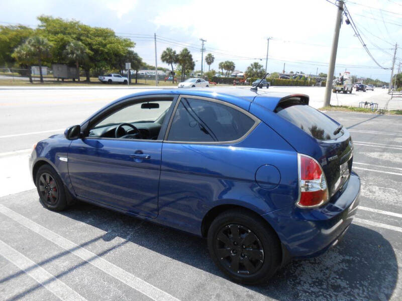 2010 Hyundai Accent Blue