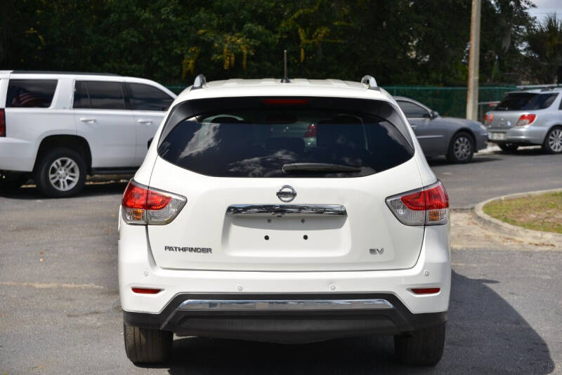 2016 Nissan Pathfinder SV