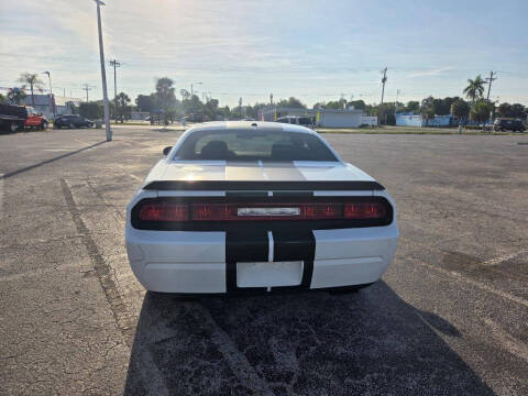 2014 Dodge Challenger SXT