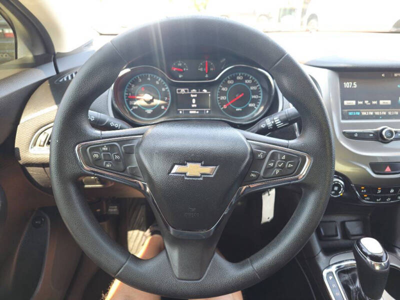 2017 Chevrolet Cruze LT Auto