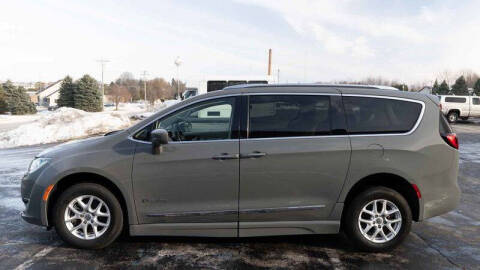 2020 Chrysler Pacifica Touring L