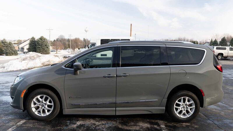 2020 Chrysler Pacifica Touring L