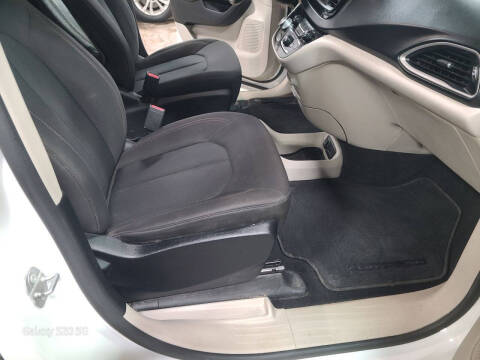 2017 Chrysler Pacifica LX