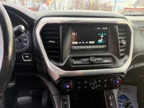 2017 GMC Acadia SLE-2