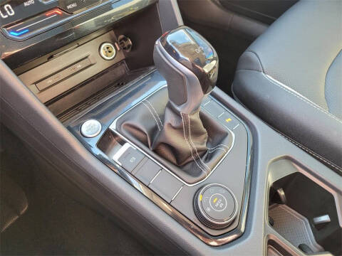 2025 Volkswagen Taos SEL 4Motion