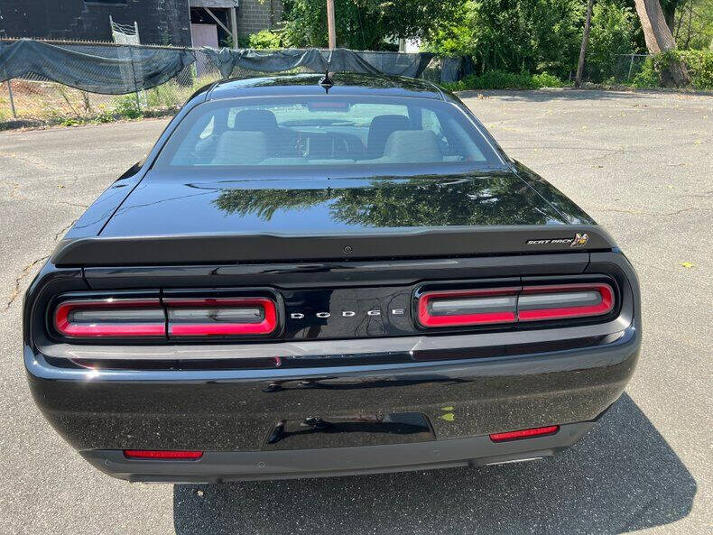 2022 Dodge Challenger