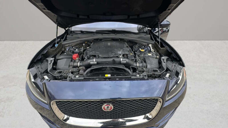 2017 Jaguar F-PACE 35t Prestige