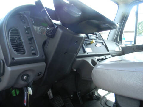 2023 Freightliner M2 106