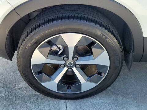 2024 Volvo XC40 B5 Plus Bright Theme