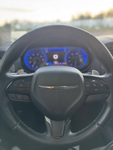 2018 Chrysler 300 S