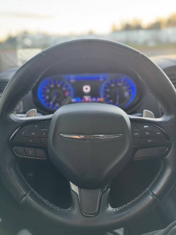 2018 Chrysler 300 S