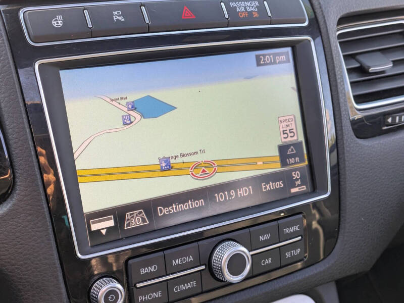 2017 Volkswagen Touareg V6 Wolfsburg