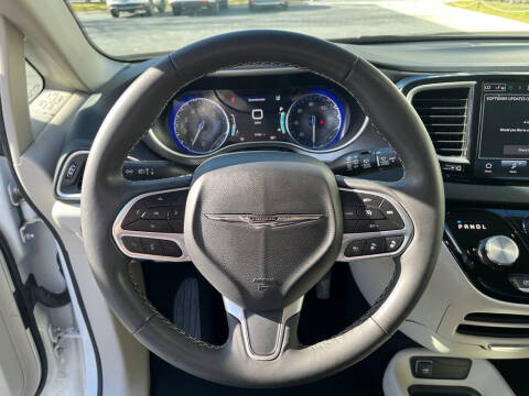 2023 Chrysler Pacifica Touring L