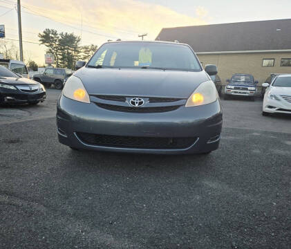 2009 Toyota Sienna LE 7-Passenger