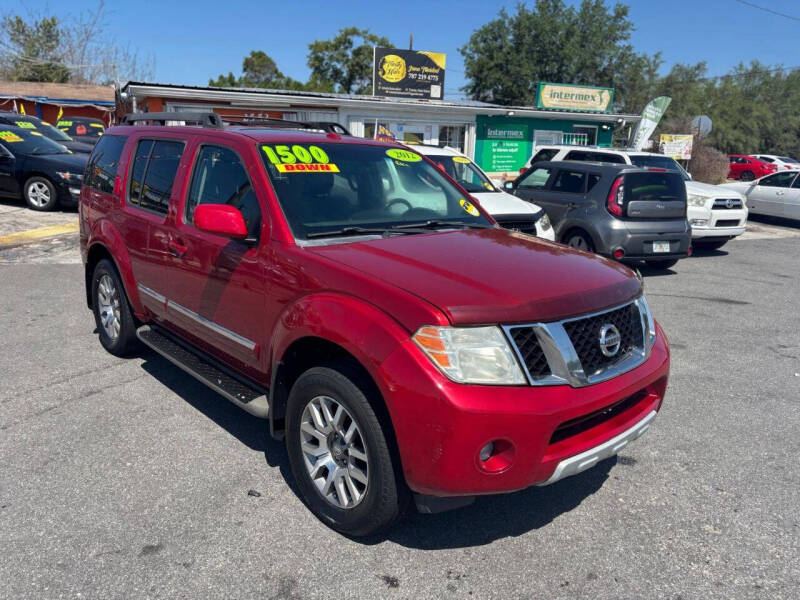 2012 Nissan Pathfinder LE