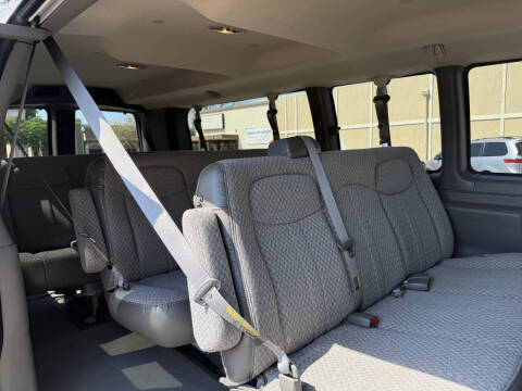 2003 Chevrolet Express 3500 LS
