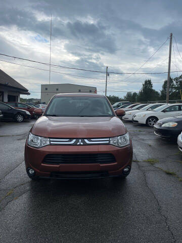 2014 Mitsubishi Outlander for sale at Seventy 7 Auto Sales Incorporated in Youngstown OH