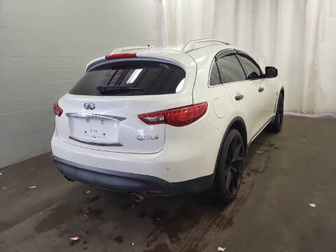 2017 Infiniti QX70
