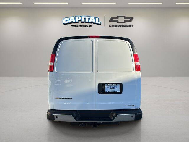 2025 Chevrolet Express 2500