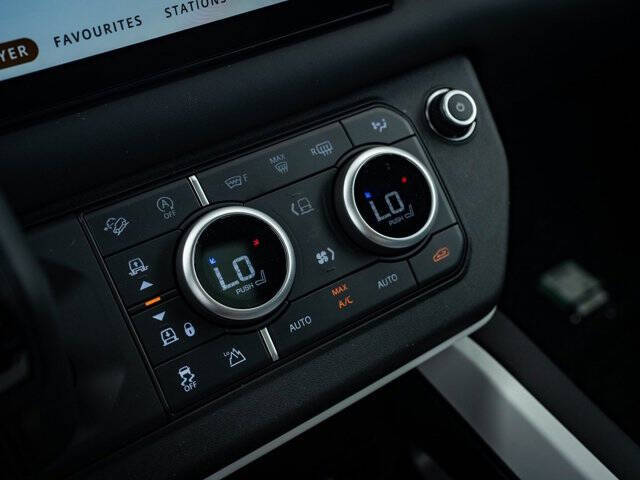 2025 Land Rover Defender 110 P500 X-Dynamic SE