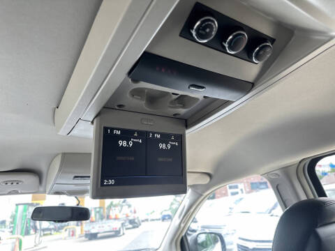 2014 Chrysler Town and Country Touring