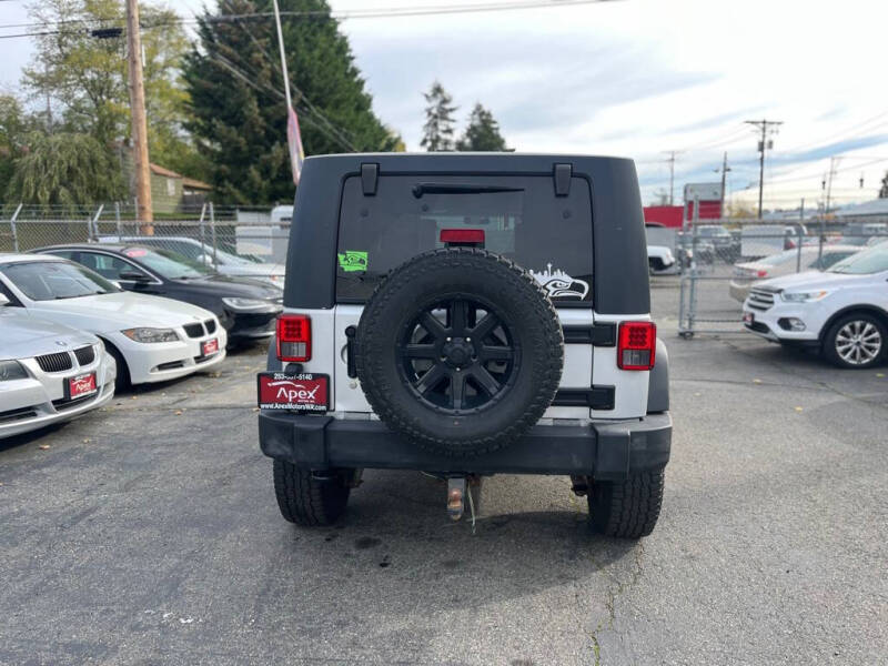 2010 Jeep Wrangler Unlimited Sport photo 6