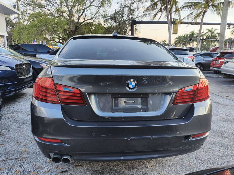 2016 BMW 5 Series 528i