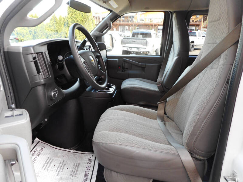 2017 Chevrolet Express LT 3500