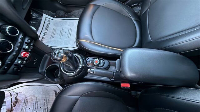 2015 MINI Hardtop 4 Door Cooper