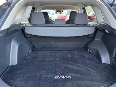 2020 Toyota RAV4 Hybrid LE