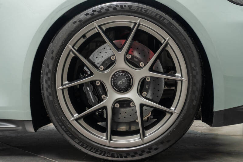 2024 Porsche 911 S/T