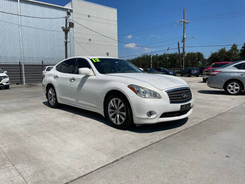2012 Infiniti M37