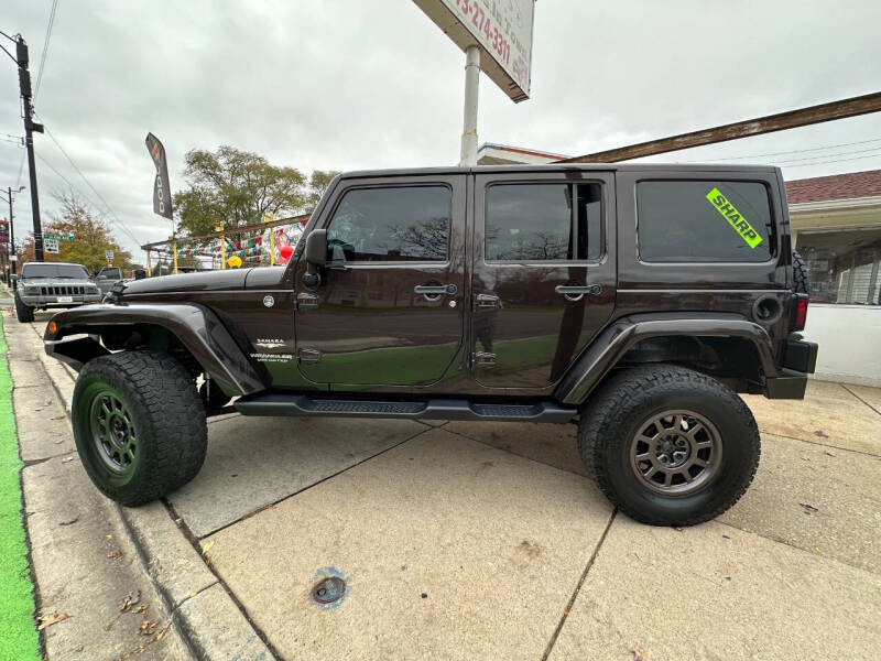 2013 Jeep Wrangler Unlimited Sahara photo 9