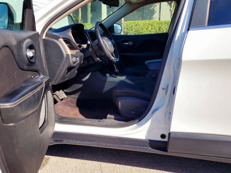 2016 Jeep Cherokee Latitude Altitude