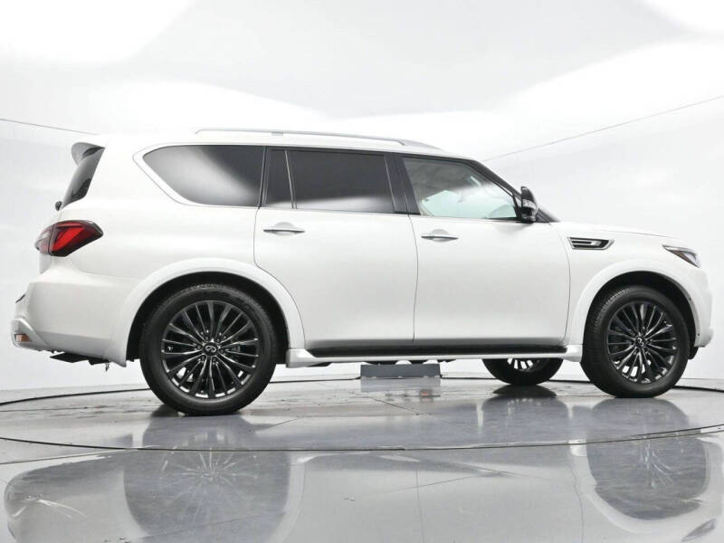 2023 Infiniti QX80 Premium Select