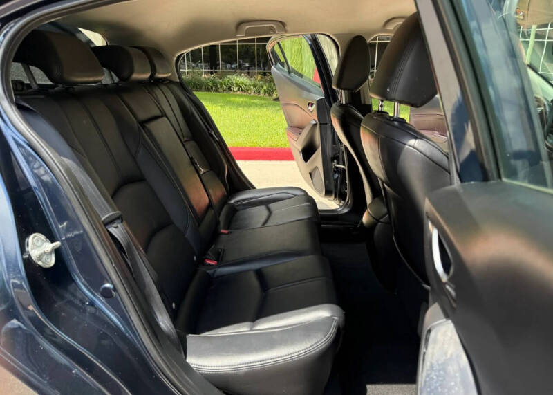 2017 Mazda MAZDA3 Touring