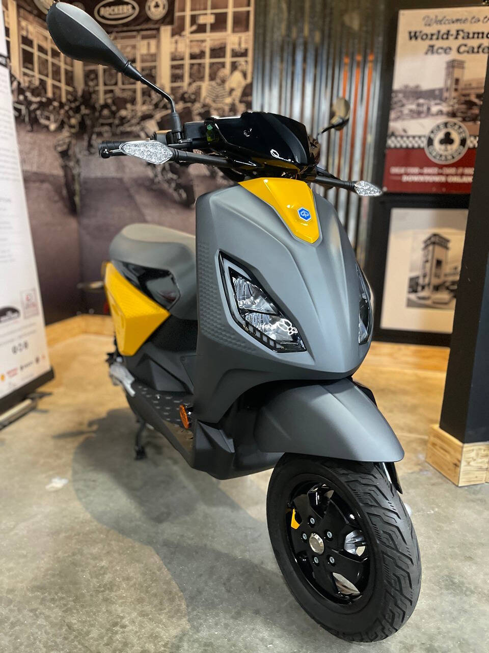 2023 PIAGGIO Piaggio 1 ACTIVE ELECTRIC for sale at TEXAS MOTORS POWERSPORT in ORLANDO, FL