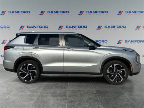 2024 Mitsubishi Outlander SE