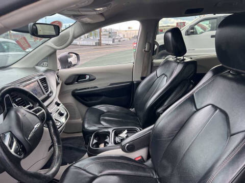2020 Chrysler Pacifica Touring L