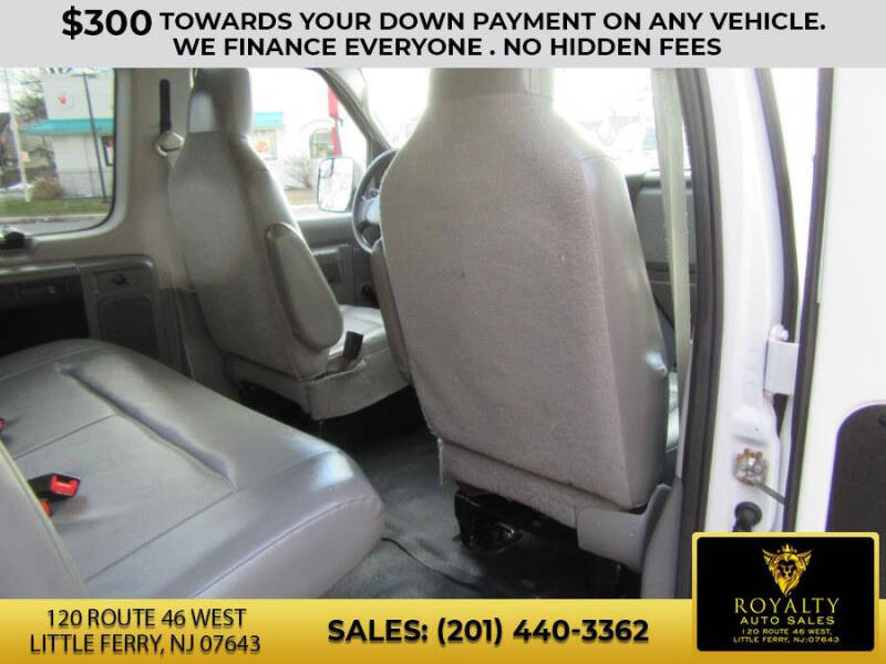 2011 Ford E-Series E-150 XLT