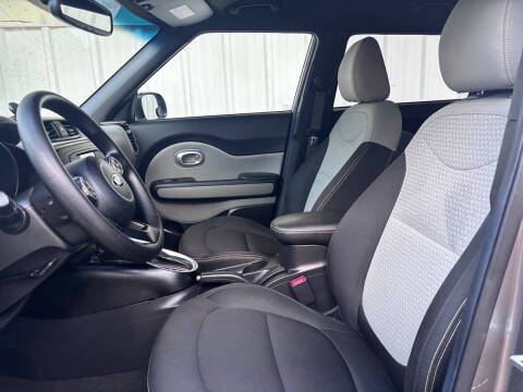 2016 Kia Soul +