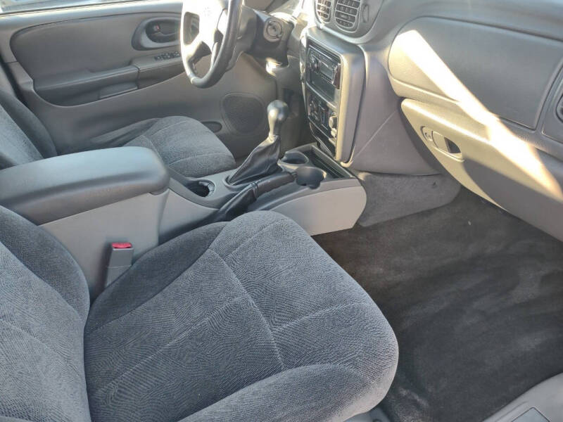 2004 Chevrolet TrailBlazer LS