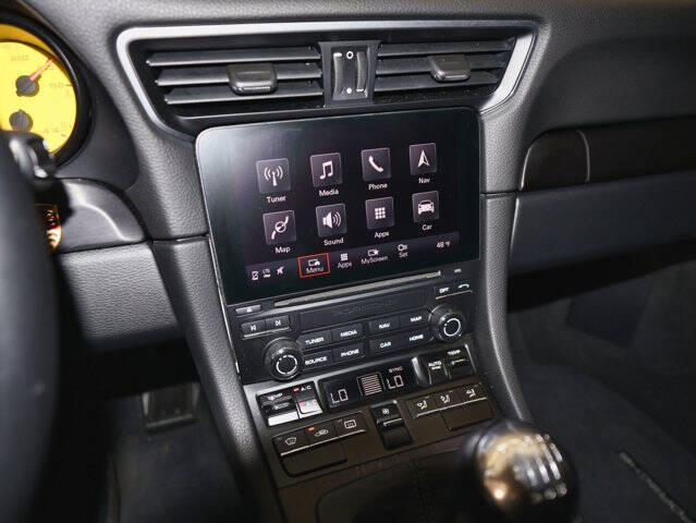 2019 Porsche 911 Carrera GTS