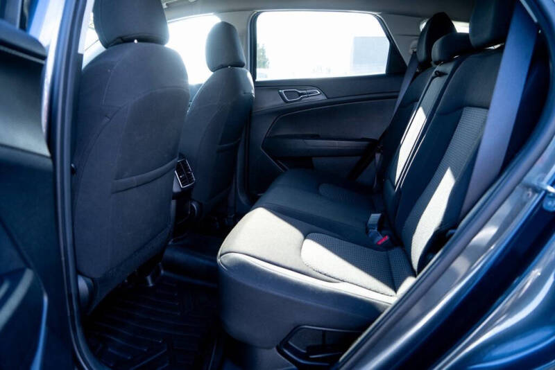 2023 Kia Sportage Hybrid LX