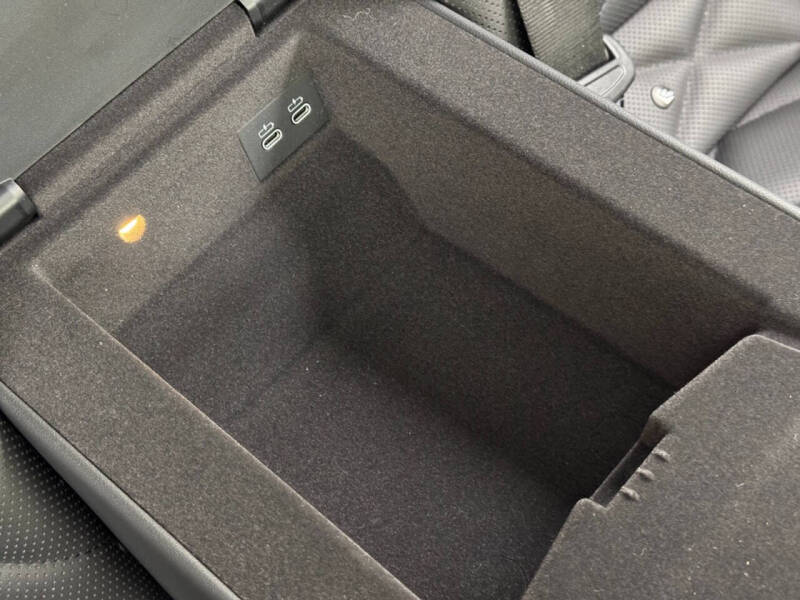 2023 BMW 7 Series 740i