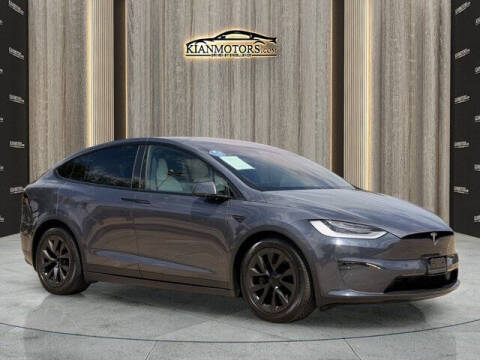2023 Tesla Model X Standard Range