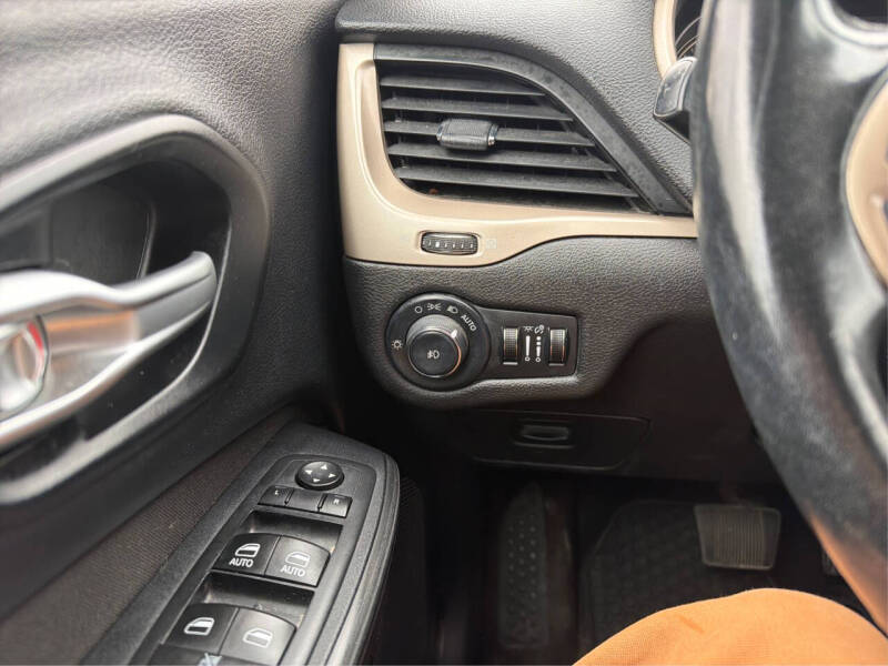 2016 Jeep Cherokee
