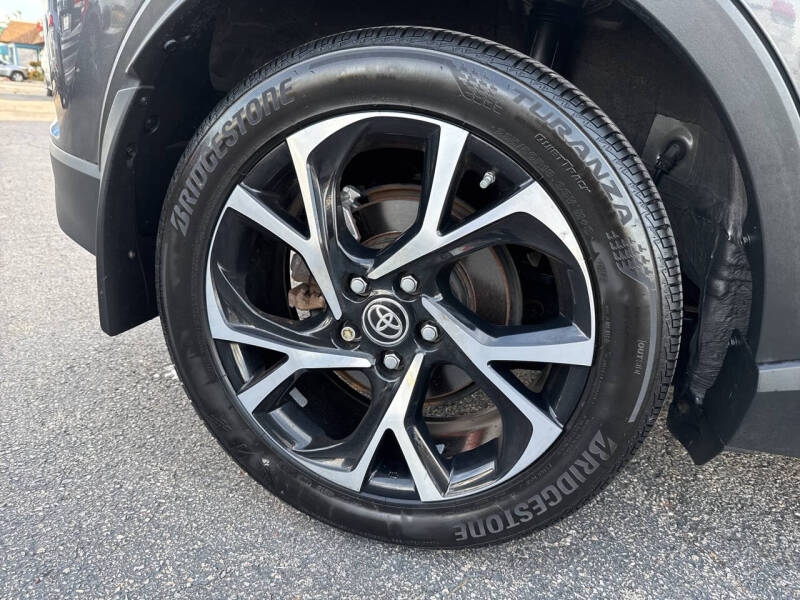 2021 Toyota C-HR XLE